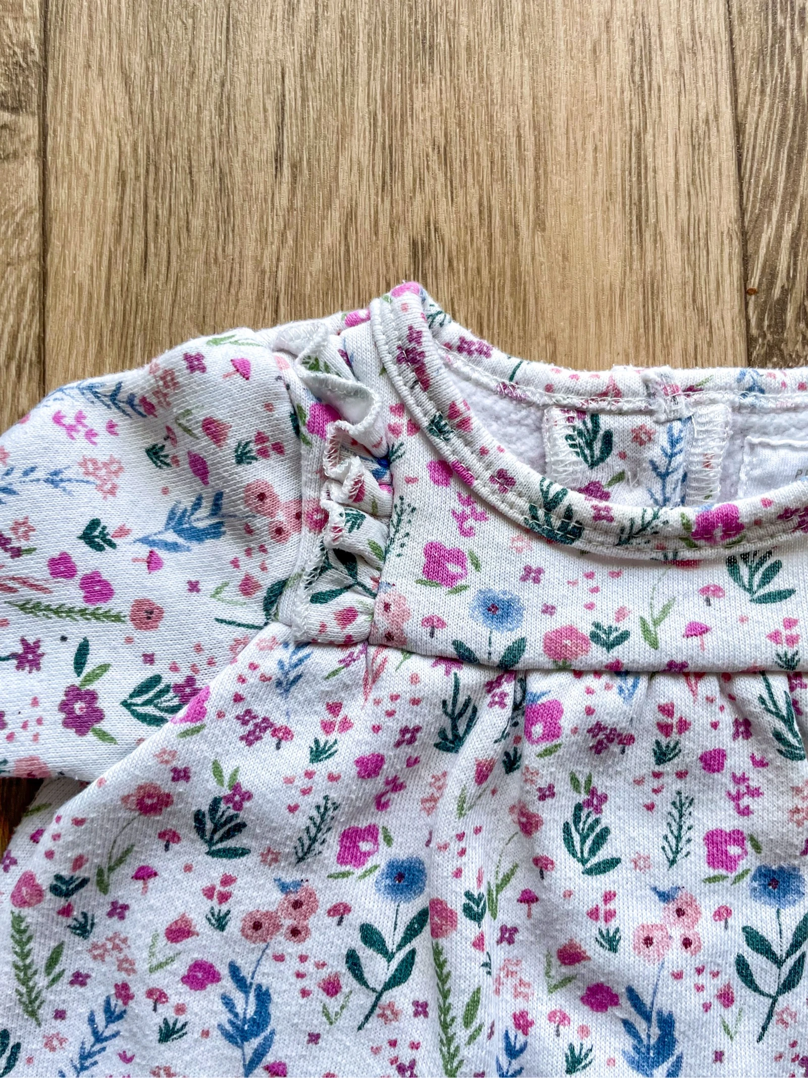Floral sweater dress size 3-6 months – photo 3